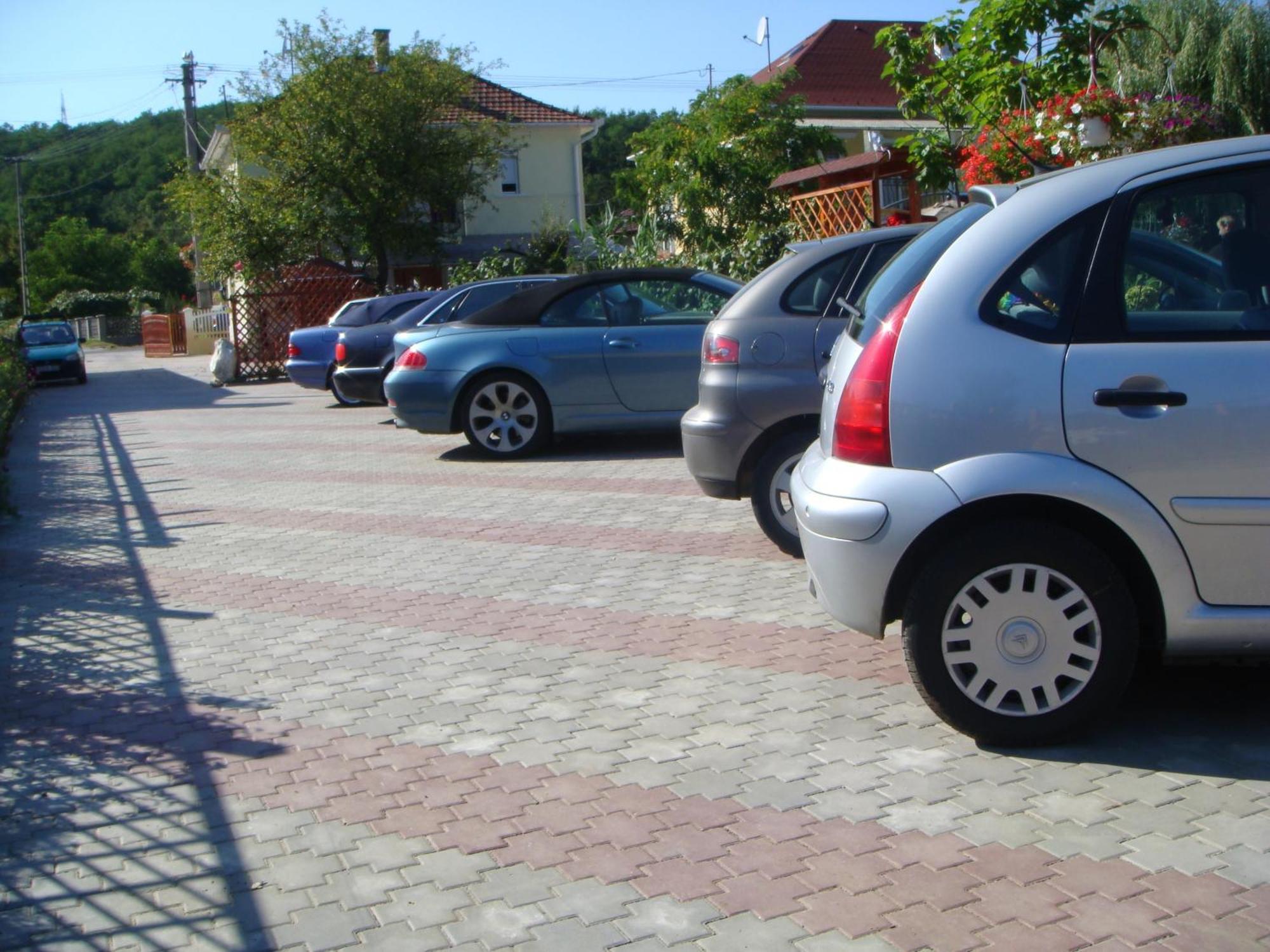 Holiday Vendeghaz Es Szabadidokert Jardanhaza Zewnętrze zdjęcie
